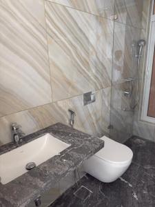 Bathroom Image of 1860 Sq.ft 3 BHK Apartment / Flat for sale in Monte South, Byculla Mumbai for Rs. 68500000