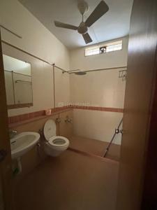 Bathroom Image of 5000 Sq.ft 4 BHK Villa for rent in Saumya Aryaman, Thaltej Ahmedabad for Rs. 140000