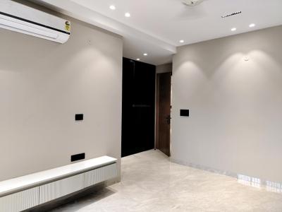 Bedroom Image of 3000 Sq.ft 3 BHK Builder Floor for rent in DLF Phase 4 Gurgaon for Rs. 100000