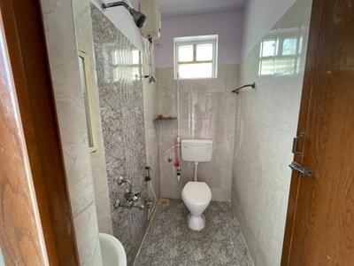 Bathroom Image of 1460 Sq.ft 3.5 BHK Apartment / Flat for sale in Velachery Chennai for Rs. 10000000