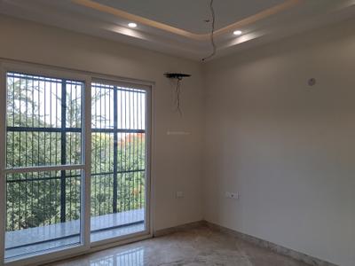 Bedroom Image of 1800 Sq.ft 3 BHK Builder Floor for sale in Paschim Vihar New Delhi for Rs. 35000000