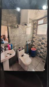 Bathroom Image of 1500 Sq.ft 1 BHK Builder Floor for rent in Palam Vihar Extension Gurgaon for Rs. 17000