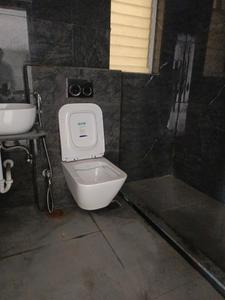Common Bathroom Image of 1601 Sq.ft 3 BHK Apartment / Flat for sale in Yoo One Phase I, Mohammed Wadi Pune for Rs. 15000000