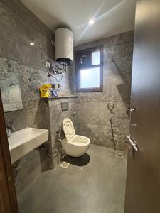 Bathroom Image of 1600 Sq.ft 2 BHK Apartment / Flat for rent in Sector 23 Gurgaon for Rs. 32000