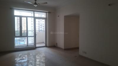 Living Room Image of 1200 Sq.ft 2 BHK Apartment / Flat for rent in Assotech The Nest, Crossings Republik Ghaziabad for Rs. 20000