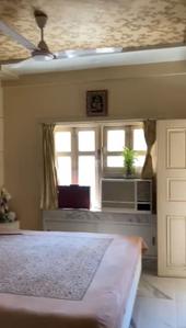 Bedroom Image of 1800 Sq.ft 4 BHK Apartment / Flat for sale in Bhowanipore Kolkata for Rs. 15000000
