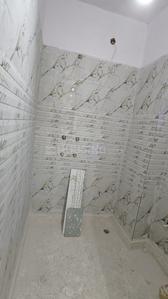 Bathroom Image of 450 Sq.ft 1 BHK Builder Floor for rent in Mayur Vihar Phase 1 New Delhi for Rs. 15500