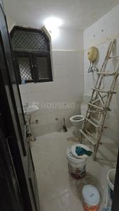 Bathroom Image of 594 Sq.ft 1 BHK Builder Floor for rent in Palam Vihar Gurgaon for Rs. 15000