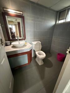 Bathroom Image of 1866 Sq.ft 3 BHK Apartment / Flat for sale in Skyline Orion I, Edappally Kochi for Rs. 14000000