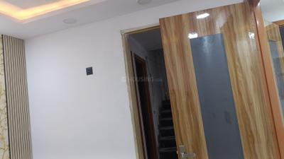 Bedroom Image of 900 Sq.ft 3 BHK Builder Floor for rent in Govindpuri New Delhi for Rs. 20000