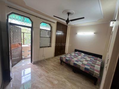 Bedroom Image of 1000 Sq.ft 2 BHK Builder Floor for rent in RWA Lajpat Nagar 4 Colonies, Lajpat Nagar New Delhi for Rs. 40000
