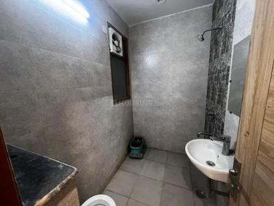 Bathroom Image of 1700 Sq.ft 3 BHK Builder Floor for rent in Vasant Kunj New Delhi for Rs. 48000