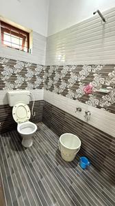 Bathroom Image of 2500 Sq.ft 5 BHK Independent House for sale in Aluva Kochi for Rs. 7200000
