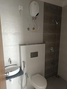 Bathroom Image of 1051 Sq.ft 3 BHK Apartment / Flat for rent in Vrundavan Bliss, Waghodia Road Vadodara for Rs. 20000