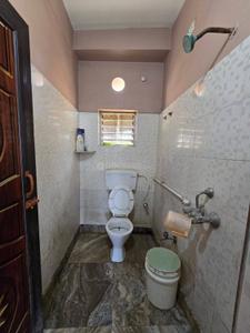 Bathroom Image of 1000 Sq.ft 2 BHK Apartment / Flat for sale in Tollygunge Kolkata for Rs. 4000000