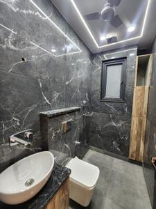 Bathroom Image of 1050 Sq.ft 2 BHK Builder Floor for rent in Subhash Nagar New Delhi for Rs. 35000