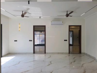 Living Room Image of 2160 Sq.ft 3 BHK Builder Floor for sale in Vipul World, Sector 72 Gurgaon for Rs. 29500000