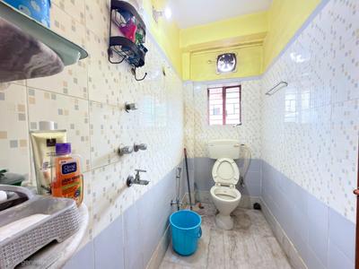 Bathroom Image of 1240 Sq.ft 3 BHK Apartment / Flat for sale in Netaji Nagar Kolkata for Rs. 11000000