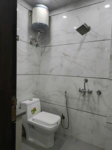 Common Bathroom Image of 850 Sq.ft 2 BHK Builder Floor for sale in Indirapuram Ghaziabad for Rs. 7300000
