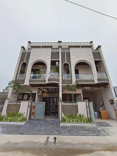 Gandhi Path West Main Image 1