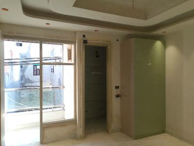 Bedroom Image of 680 Sq.ft 2 BHK Builder Floor for sale in Mahavir Enclave New Delhi for Rs. 6500000