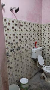 Bathroom Image of 700 Sq.ft 2 BHK Independent House for rent in Vikas Nagar Lucknow for Rs. 11000