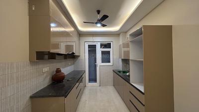 Kitchen Image of 2200 Sq.ft 3 BHK Builder Floor for rent in Palam Vihar Gurgaon for Rs. 53000