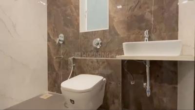 Bathroom Image of 670 Sq.ft 1 BHK Apartment / Flat for sale in Powai Mumbai for Rs. 12500000