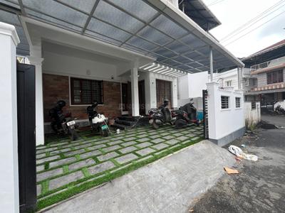 Image of 2000 Sq.ft 5 BHK Duplex for sale in Vennala, Kochi for Rs. 12500000