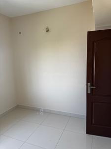 Bedroom Image of 1288 Sq.ft 3 BHK Apartment / Flat for rent in Casagrand Supremus, Thazhambur Chennai for Rs. 30001