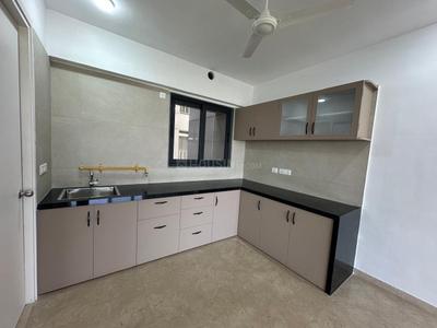 Kitchen Image of 3260 Sq.ft 4 BHK Apartment / Flat for rent in Adani Paarijat, Shantigram Ahmedabad for Rs. 68000