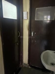 Bathroom Image of 690 Sq.ft 1 BHK Apartment / Flat for sale in Kothrud Pune for Rs. 10000000