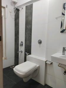 Common Bathroom Image of 640 Sq.ft 2 BHK Apartment / Flat for rent in Gurukrupa Marina Enclave, Malad West Mumbai for Rs. 50000