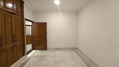 Bedroom Image of 2000 Sq.ft 3 BHK Builder Floor for rent in Uday Park New Delhi for Rs. 130000