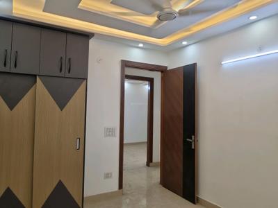 Bedroom Image of 1300 Sq.ft 4 BHK Apartment / Flat for sale in Chandra Park New Delhi for Rs. 10500000
