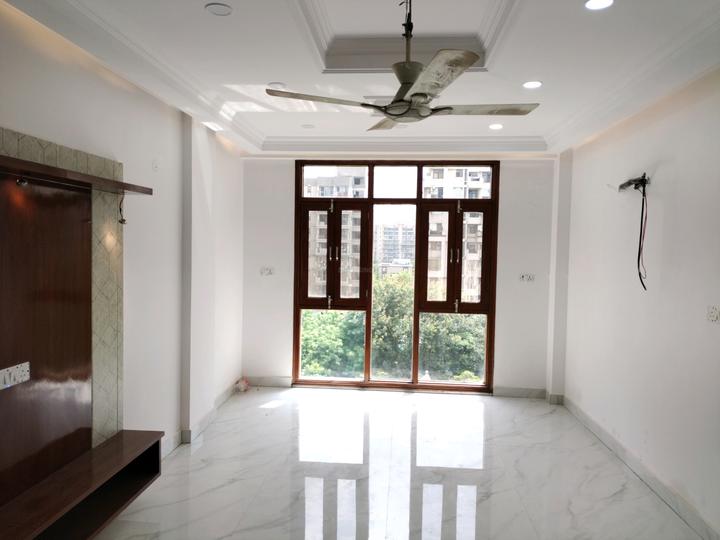 Sunny Valley Apartment Main Image 1