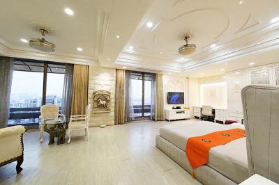 Hall Image of 7200 Sq.ft 7 BHK Penthouse for sale in Satellite Ahmedabad for Rs. 105000000