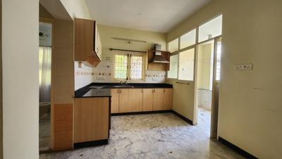 Kitchen Image of 950 Sq.ft 2 BHK Builder Floor for rent in Indira Nagar Bengaluru for Rs. 41000