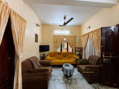 Bedroom Image of 1250 Sq.ft 2 BHK Builder Floor for rent in Edappally Kochi for Rs. 30000