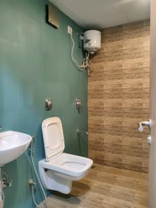 Common Bathroom Image of 600 Sq.ft 2 BHK Apartment / Flat for sale in Lodha Crown Kolshet, Thane West Thane for Rs. 10900000