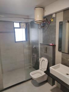 Bathroom Image of 1200 Sq.ft 2 BHK Builder Floor for rent in Mahalakshmi Nagar Indore for Rs. 22000