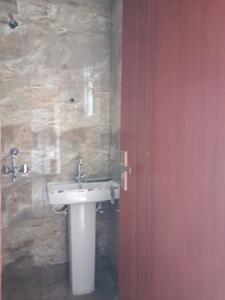 Bedroom One Image of 950 Sq.ft 2 BHK Apartment / Flat for sale in Sector 73 Noida for Rs. 3990000