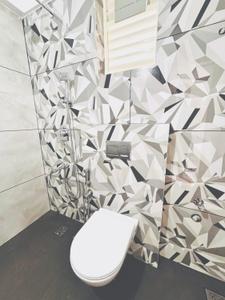 Bathroom Image of 930 Sq.ft 2 BHK Apartment / Flat for sale in Palarivattom Kochi for Rs. 7300000
