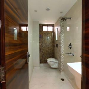 Image of 900 Sq.ft 3 BHK Builder Floor for sale in Govindpuri, New Delhi for Rs. 5200000