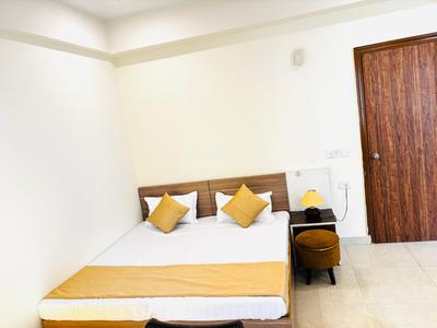 Bedroom Image of 900 Sq.ft 1 RK Apartment / Flat for rent in Sector 50 Gurgaon for Rs. 20000