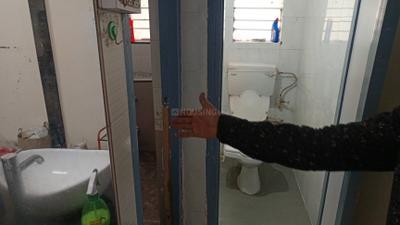 Bathroom Image of 800 Sq.ft 2 BHK Independent House for rent in Modi Colony Pune for Rs. 45000