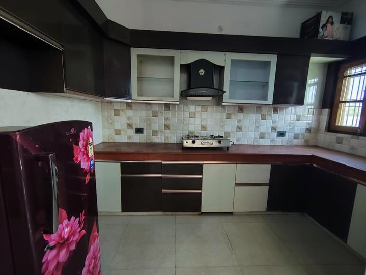 Viraj khand near max hospital Property Details Video 1