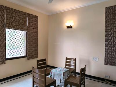 Bedroom Image of 3300 Sq.ft 4 BHK Builder Floor for rent in DLF Phase 3 Gurgaon for Rs. 150000