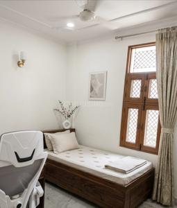 Bedroom Image of 1500 Sq.ft 3 BHK Builder Floor for sale in Sector 4 Rohini New Delhi for Rs. 7500000