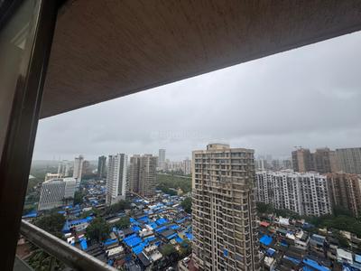 Balcony Image of 480 Sq.ft 1 BHK Apartment / Flat for rent in Neminath Ocean View, Andheri West Mumbai for Rs. 60000